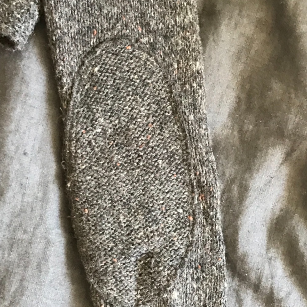 Zara sweater. - Picture 6 of 6